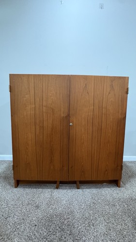 Fine oak cabinet - fine,