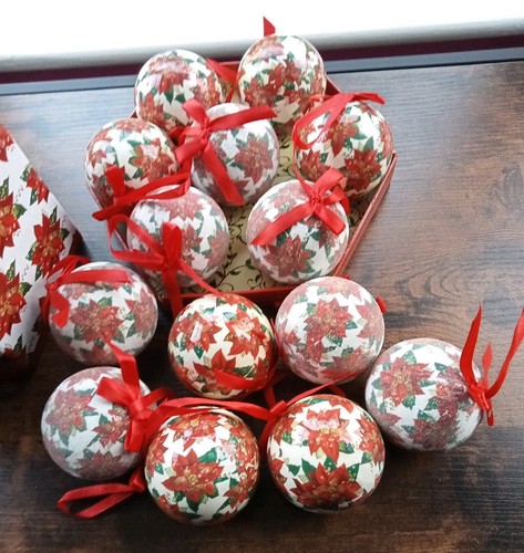 Christmas tree round - christmas, baubles