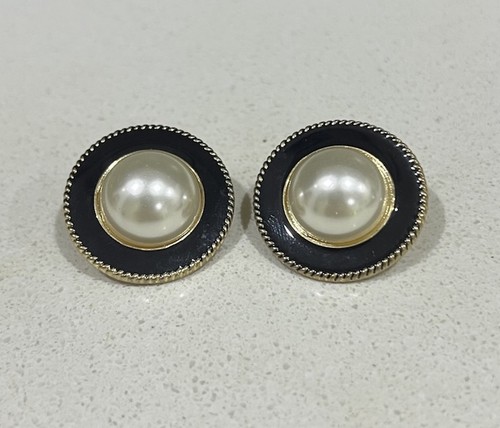 Vintage chanel 93a - gold, plated