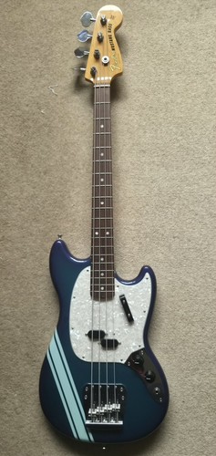 Fender vintera mustang - ii,