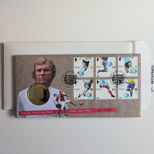 Bobby moore west ham legend - west,