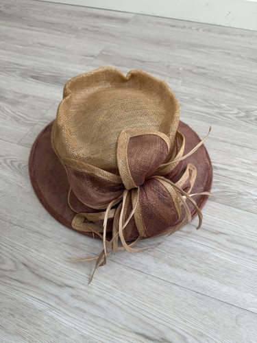 Vintage hat brown and - hat, beige
