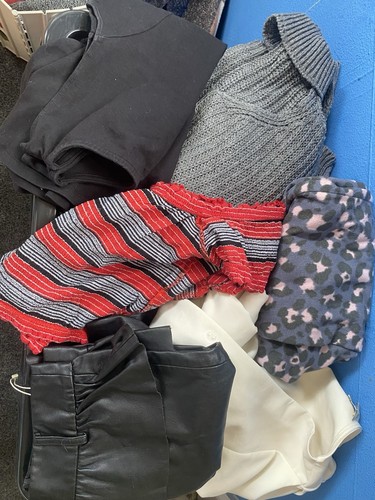 Woman clothes bundle size - woman’s,