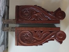HAND CARVED DECORATIVE ANTIQUE-STYLE WOOD BRACKETS CORBEL