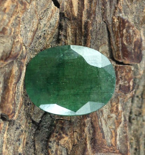 Natural green emerald ct - natural,