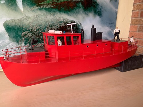 Model fully working - working, boat