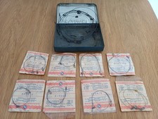 OLD CIGARETTE TIN CONTAINING VINTAGE WIRE SPINNING TRACES