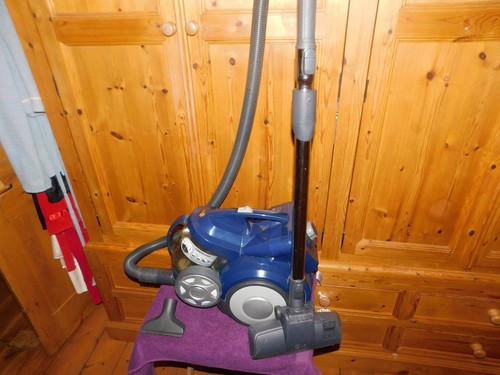 Cylinder vacuum cleaner - lg,