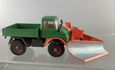 CORGI TOYS #1150 MERCEDES BENZ UNIMOG 406 WITH SNOW PLOUGH IN USED CON'D