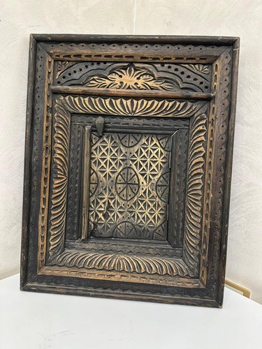 Vintage hand carved wooden - vintage, hand-carved