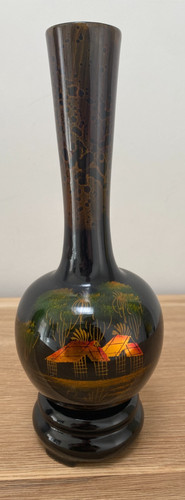 Black lacquer lacquered - black,