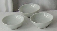 3 VERY SMALL  ITEMS PORCELAIN DISHES –