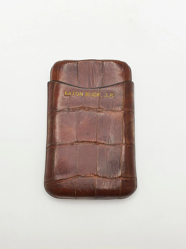 Antique brown crocodile - brown,