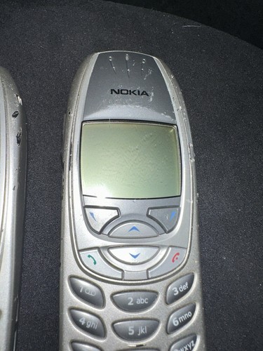 Vintage nokia 6310i phones - 3,