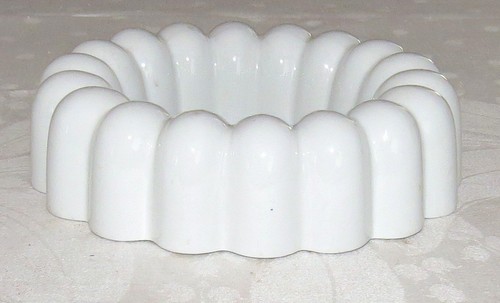 Shelley white jelly jello - white,