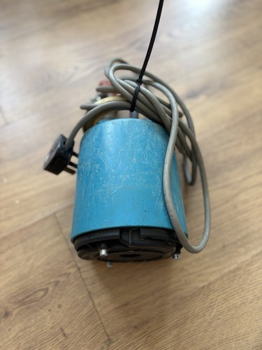 Makita submersible pump - makita, strong