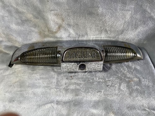 Classic jaguar boot emblem - classic,
