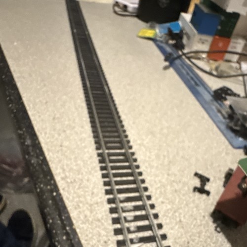 Gauge straight model - oo,
