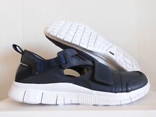 NIKE FREE HUARACHE CARNIVORE