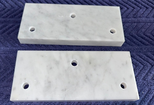 White marble trophy base - base, –