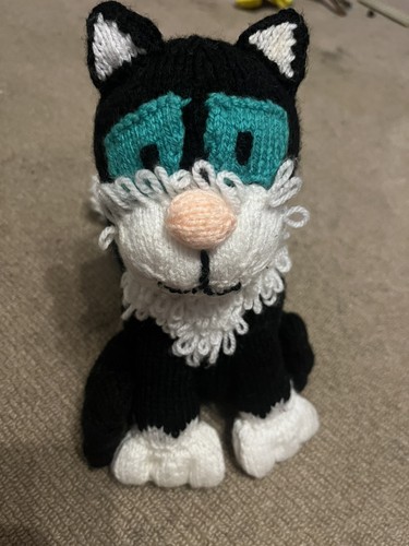 Hand knitted jess - jess, cat