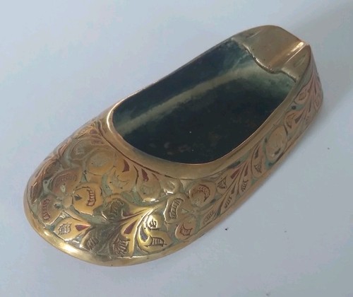Brass sandle ashtray - sandle,