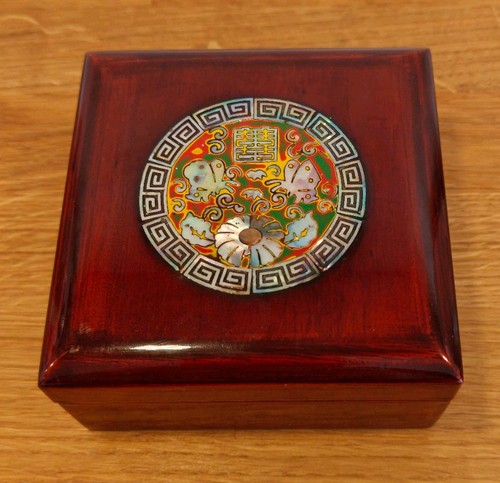 Vintage chinese lacquered - chinese, box
