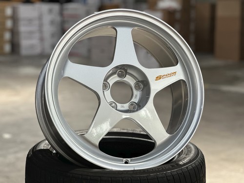 New 18x8 aow spoon silver - 18x8.5j,