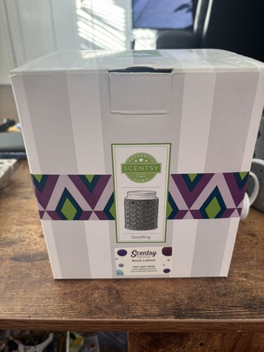 Scentsy seedling full - full, sized
