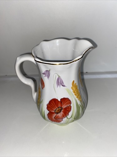 Studio pottery jug field - pottery, ‘field