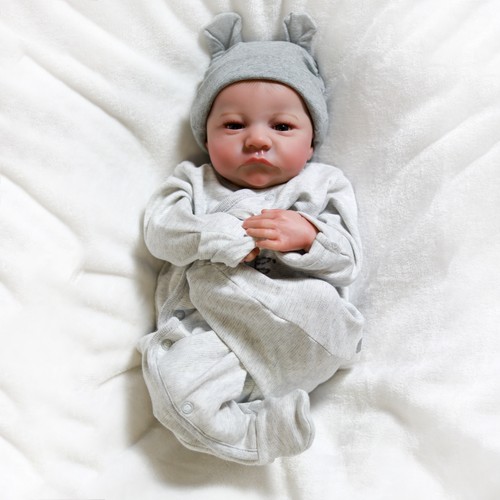 Realistic reborn baby - 18",
