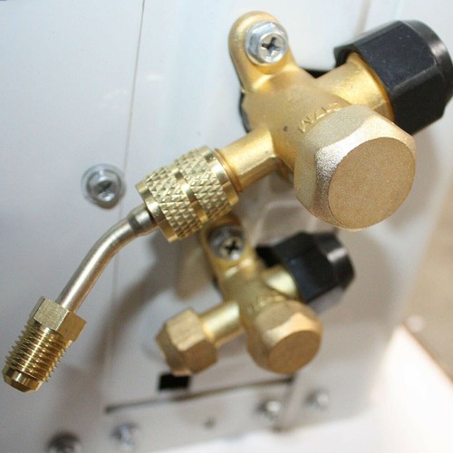 Adapter converts mini tool - adapter,