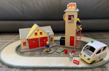 FIREMAN SAM TRAINING TOWER DELUXE PLAYSET