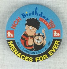 VINTAGE PIN BADGE DENNIS THE