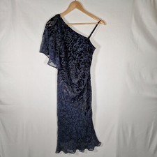 Damsel In A Dress size 8