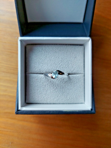 Beautiful white gold ring with - white,