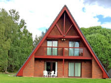 COYLUMBRIDGE , SCOTLAND - RIVERSIDE LUXURY HIGHLAND LODGE - Week 22 each Year