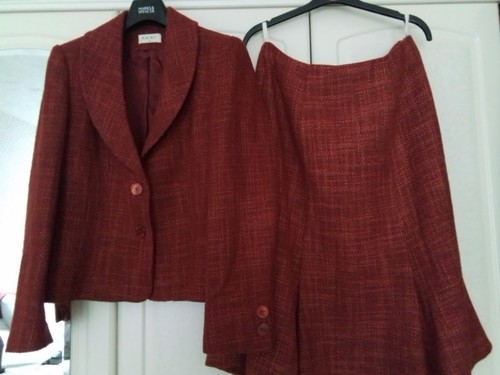 Ladies kaliko skirt suit size - kaliko,