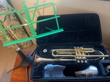 Yamaha Trumpet YTR 3335 with mouthpiece, case, stand, sheet music stand and more