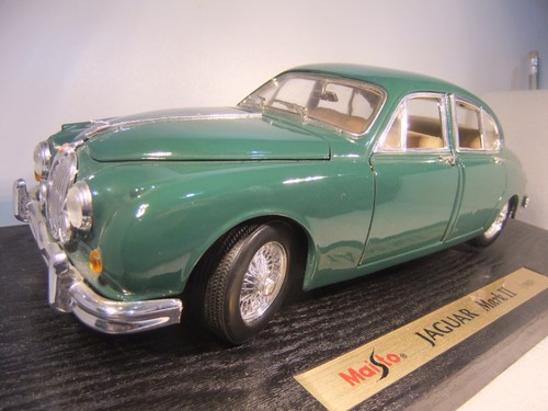 Maisto 31833 jaguar - 1:18,