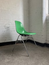 Vintage 1970s green - green, fibreglass