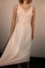 VTG PINK 70S SILKY SOFT SHIMMERING NYLON & LACE NIGHTDRESS, SIZE 16-18 LONG