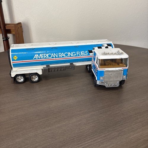 Ertl chevy titan steel truck - ertl,