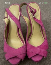 Fuchsia Pink Suede Nine West Cork Wedges, Brand New, Size 5.5, Slight Damage