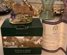 Lilliput Lane Cottage Violets
