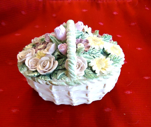 Dezine floral trinket box hand - trinket,