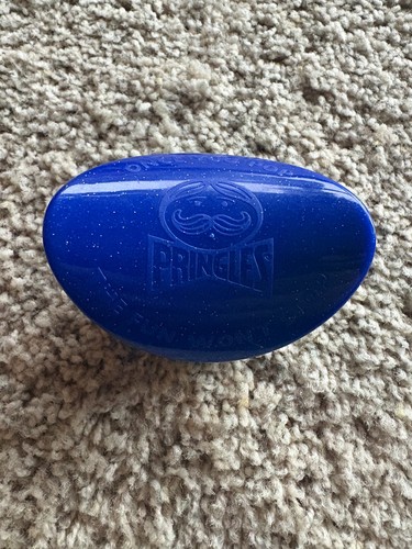 Vintage pringles chip holder - vintage,
