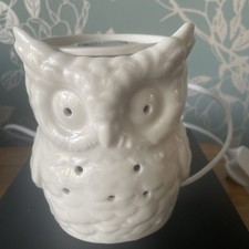 Electric White Ceramic Owl Design Wax Melt /Oil Burner by Yankee Candles