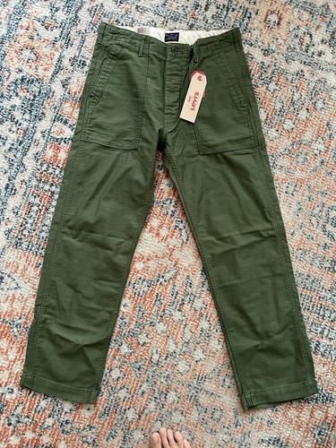 Nwt levi fatigue - pants, og