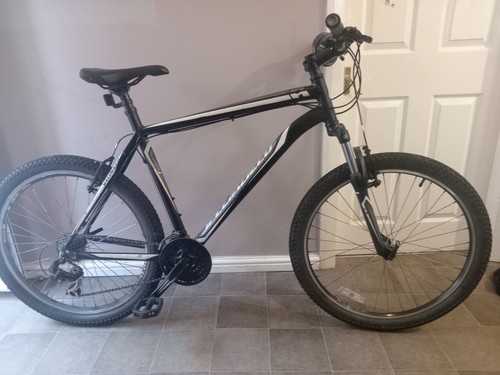 Specialized hardrock 26in - specialized,
